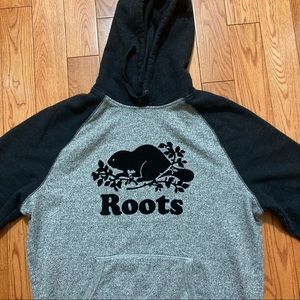 Roots hoodie size large